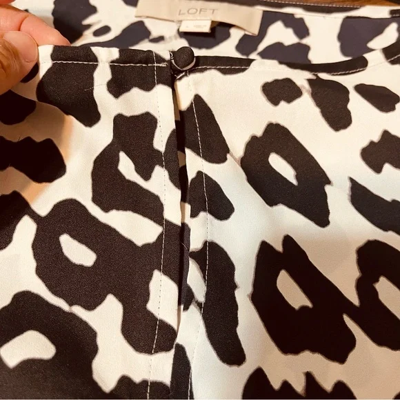 LOFT Black and White Leopard Print Balloon Sleeve Top - Picture 7 of 9